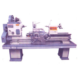 Medium Lathe Machine