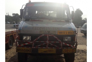 Motorcycle Recovery Van Services in Gurgaon Haryana India