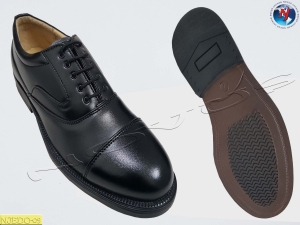 Manufacturers Exporters and Wholesale Suppliers of NOVUS OXFORD SHOE EASTLAND Agra Uttar Pradesh