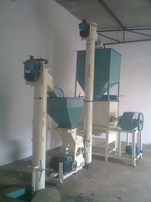 Poultry Feed Machine Manufacturer Supplier Wholesale Exporter Importer Buyer Trader Retailer in Old City Bareilly Uttar Pradesh India