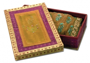 Manufacturers Exporters and Wholesale Suppliers of Saree Box Surat Gujarat
