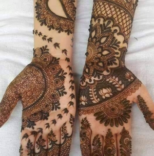 Simple Mehandi Services in Ghaziabad Uttar Pradesh India