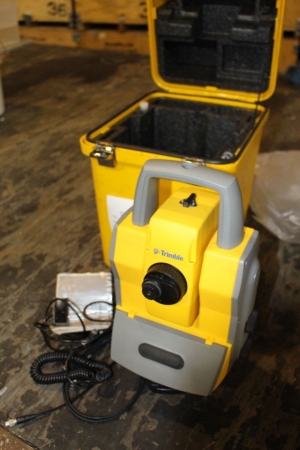 Trimble 5603 DR200+ Robotic Reflectorless Total Station Manufacturer Supplier Wholesale Exporter Importer Buyer Trader Retailer in Jakarta  Indonesia