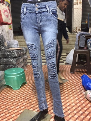 Manufacturers Exporters and Wholesale Suppliers of Torn Jeans New Delhi Delhi