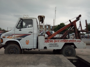 Service Provider of Truck Bus Towing Crane Jaipur  Rajasthan 