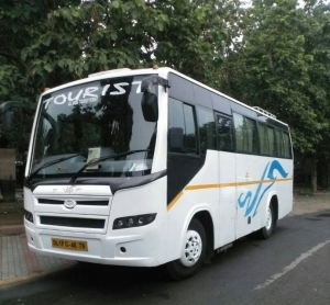 Service Provider of Volvo Bus Service For Mathura New Delhi Delhi