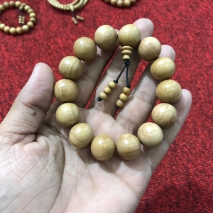 Manufacturers Exporters and Wholesale Suppliers of Sandalwood Beads Bracelet 18MM Jaipur Rajasthan