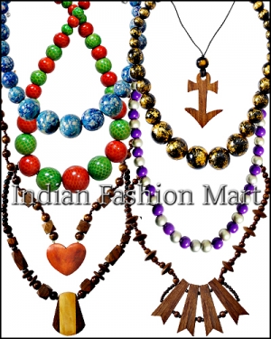 Wooden Necklaces Manufacturer Supplier Wholesale Exporter Importer Buyer Trader Retailer in Moradabad Uttar Pradesh India