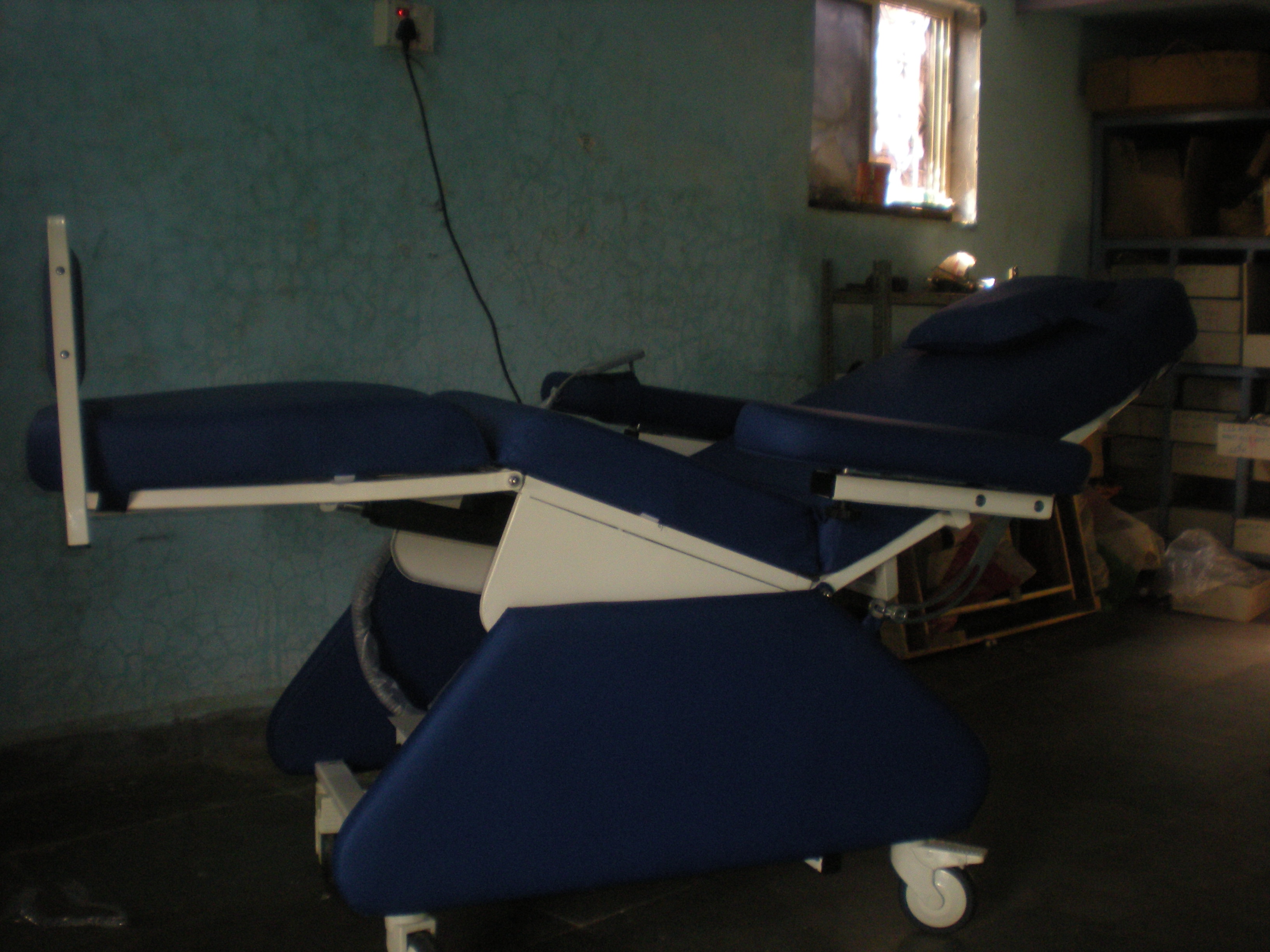 Manufacturers Exporters and Wholesale Suppliers of BLOOD BANK CHAIR Mumbai Maharashtra
