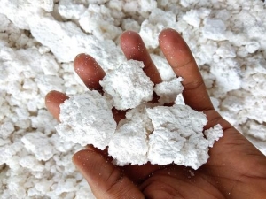 calcium chloride anhydrous lumps 90% Manufacturer Supplier Wholesale Exporter Importer Buyer Trader Retailer in Rajkot Gujarat India