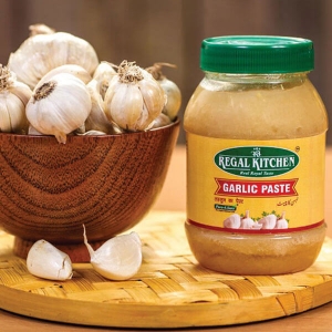 Garlic Paste 300gm Manufacturer Supplier Wholesale Exporter Importer Buyer Trader Retailer in New Delhi Delhi India