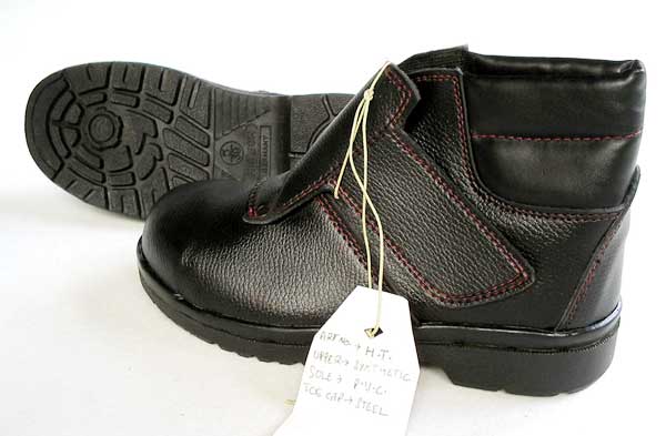 Men's Safety Shoes Manufacturer Supplier Wholesale Exporter Importer Buyer Trader Retailer in Agra Uttar Pradesh India
