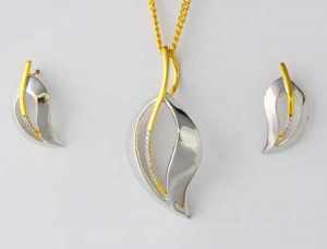 pendant set Manufacturer Supplier Wholesale Exporter Importer Buyer Trader Retailer in gurgaon  India