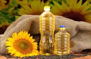 Refined sunflower oil Manufacturer Supplier Wholesale Exporter Importer Buyer Trader Retailer in Rostov-on-Don  Russian Federation