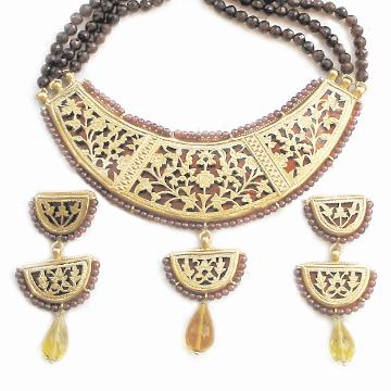 Manufacturers Exporters and Wholesale Suppliers of Thewa Jewellery Jaipur Rajasthan